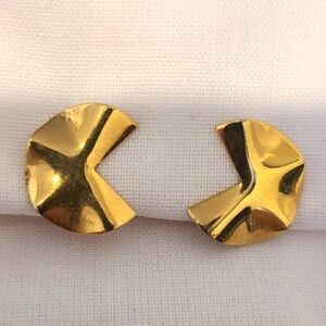 Vintage Brass Coloured Crinkle Crescent Clip-on Earrings